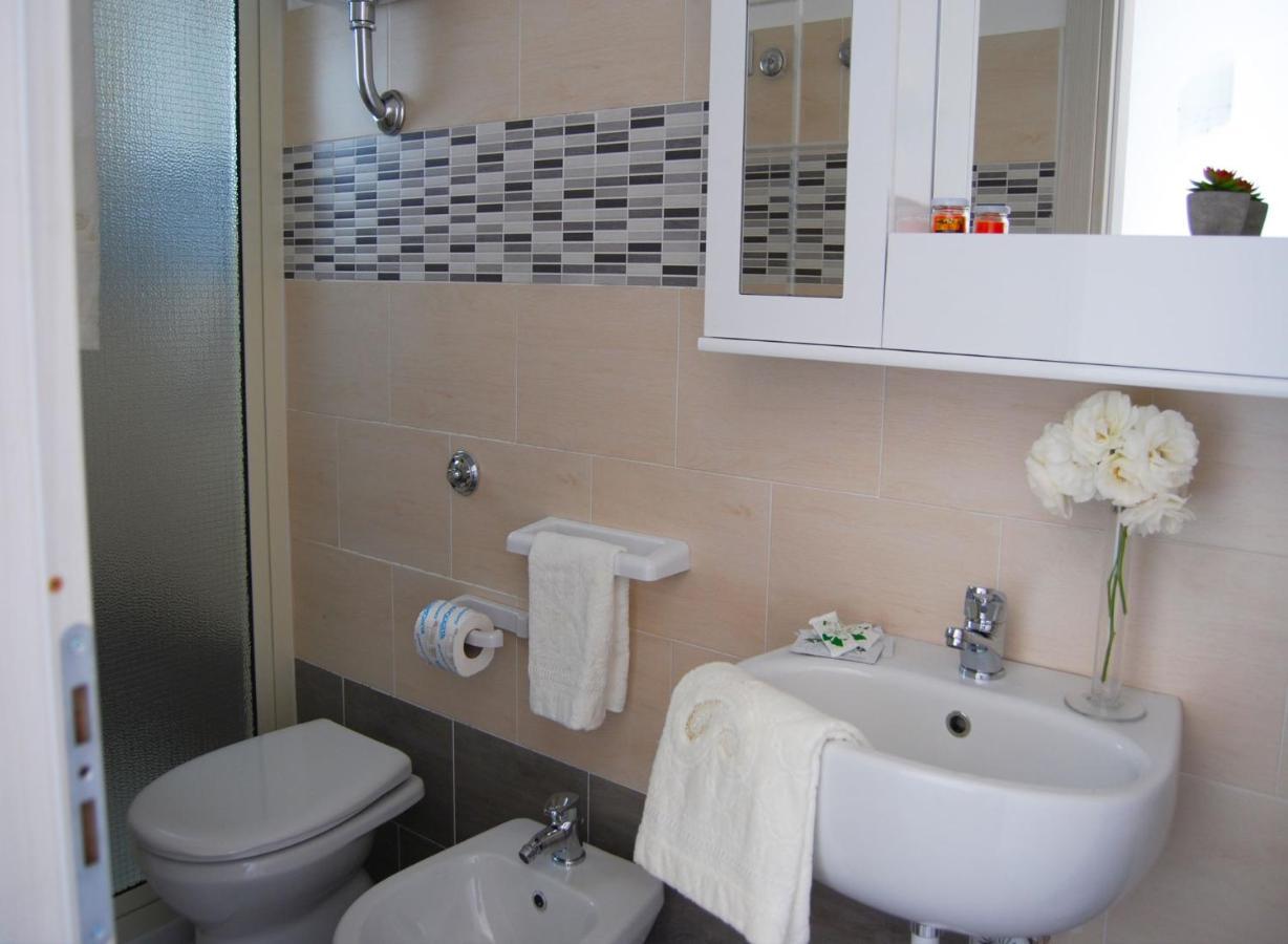 B&B Capo Rizzuto Fronte Mare 외부 사진
