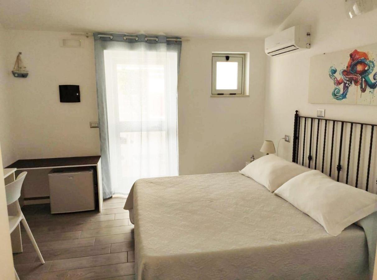 B&B Capo Rizzuto Fronte Mare 외부 사진